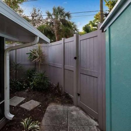 Charming Studio W Pool One Mile To Beach Pets Welcome Lake Worth Beach Extérieur photo