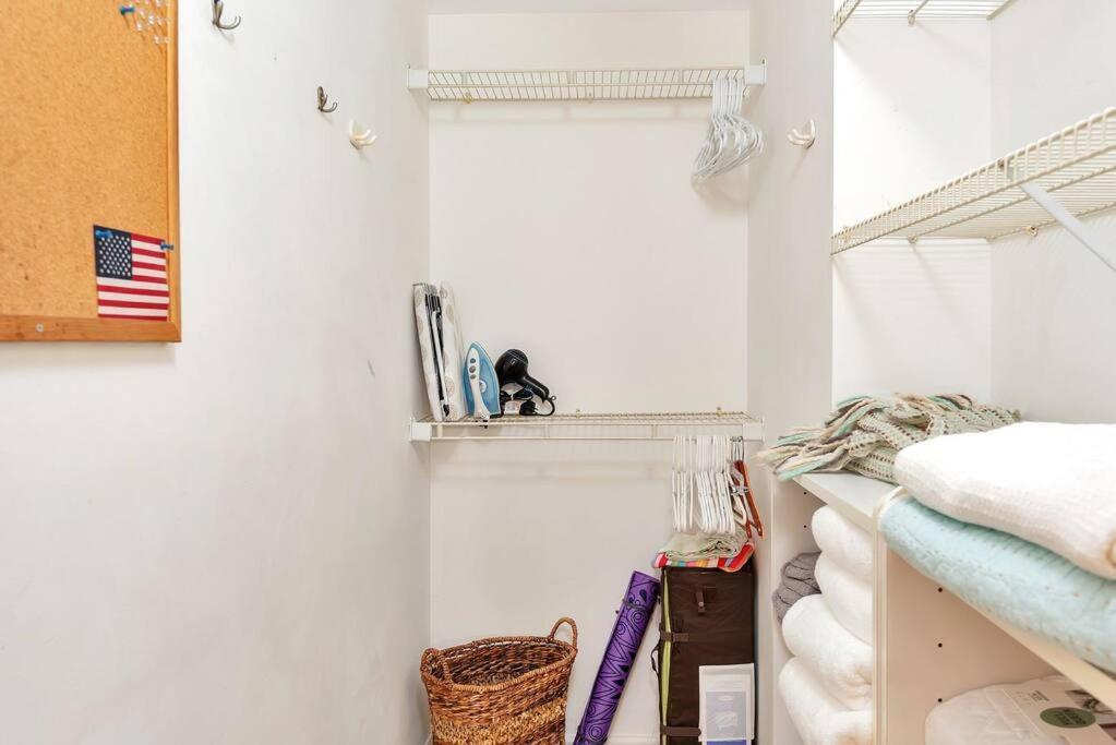 Charming Studio W Pool One Mile To Beach Pets Welcome Lake Worth Beach Extérieur photo